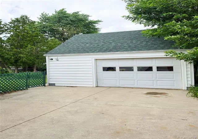 Homes for sale in Port Huron, MI | 1333 Court St, Port Huron, MI 48060 | MLS# 61001673