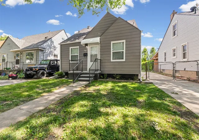 Homes for sale in Lincoln Park, MI | 576 Garfield Ave, Lincoln Park, MI 48146 | MLS# 70544012