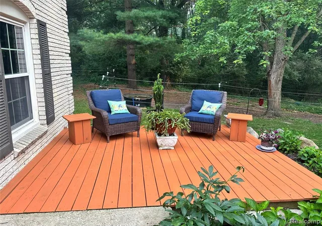 Photo 3 of Single family home for sale at 17301 Donohue Rd, Pinckney, MI 48169 8869 | MLS# 60993094 | Listing updated on 2026-08-31