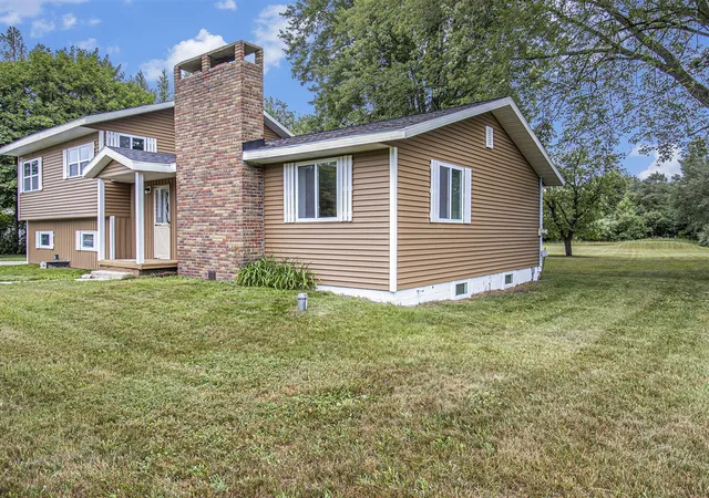 Homes for sale in Hesperia, MI | 5801 E Garfield Rd, Hesperia, MI 49421 | MLS# 70484096