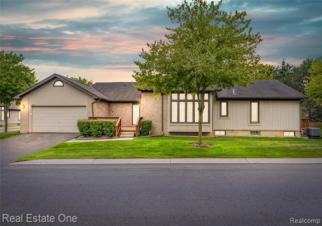 1st image of 33925 Oakwood Dr, Sterling Heights, MI 48312 6907 | MLS# 61023469
