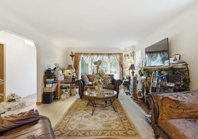 4th image of 17101 Sprenger Ave, Eastpointe, MI 48021 | MLS# 50212796