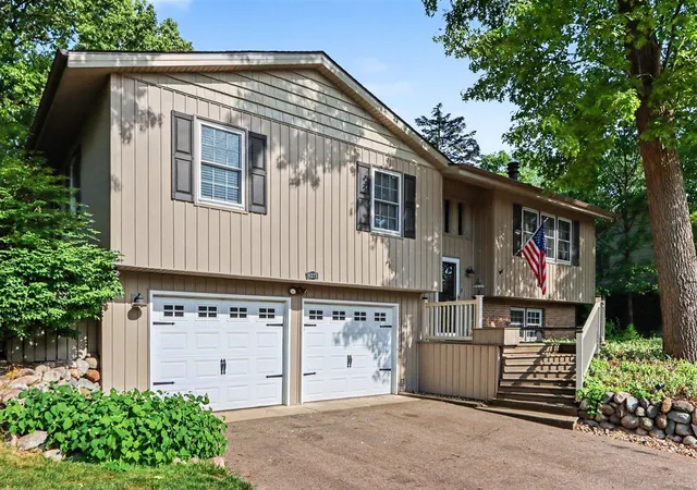 2nd image of 8275 Valleywood Ln, Portage, MI 49024 | MLS# 70537212