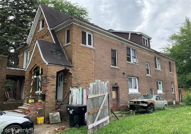 Photo 2 of House for sale at 18063 Pelkey St, Detroit, MI 48205 2711 | MLS# 61010747 | Listing updated on 2026-09-23