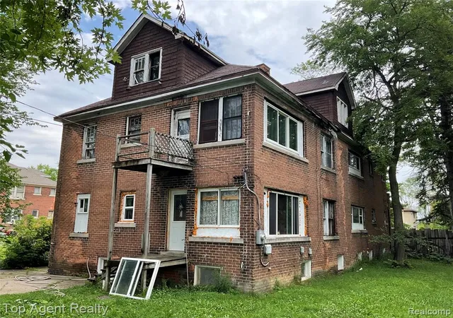 Photo 3 of House for sale at 18063 Pelkey St, Detroit, MI 48205 2711 | MLS# 61010747 | Listing updated on 2026-09-23