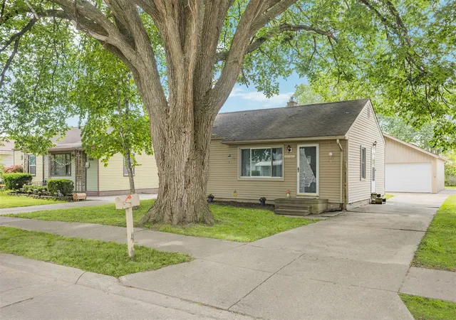 Homes for sale in Warren, MI | 13638 Harold Ave, Warren, MI 48089 | MLS# 70544001