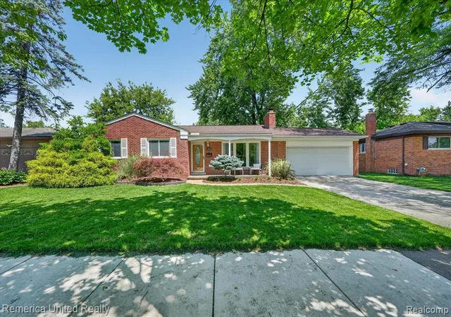Homes for sale in Livonia, MI | 29114 Lori St, Livonia, MI 48154 | MLS# 61006962