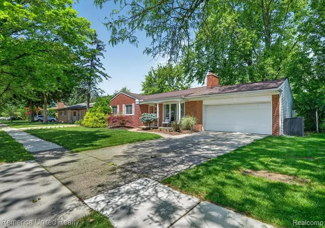 Homes for sale in Livonia, MI | 29114 Lori St, Livonia, MI 48154 | MLS# 61006962