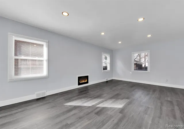 Photo 3 of Sale Pending at 2360 Oakman Blvd, Detroit, MI 48238 | MLS# 60369618 | Listing updated on 2025-10-08