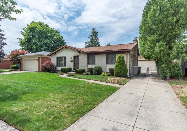 Homes for sale in Sterling Heights, MI | 37733 Longacre Dr, Sterling Heights, MI 48312 | MLS# 50214107