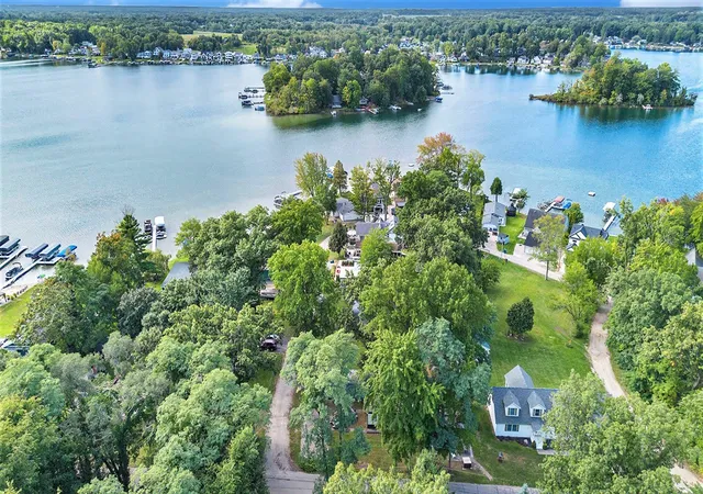 Homes for sale in Dowagiac, MI | 50040 South St, Dowagiac, MI 49047 | MLS# 70516004