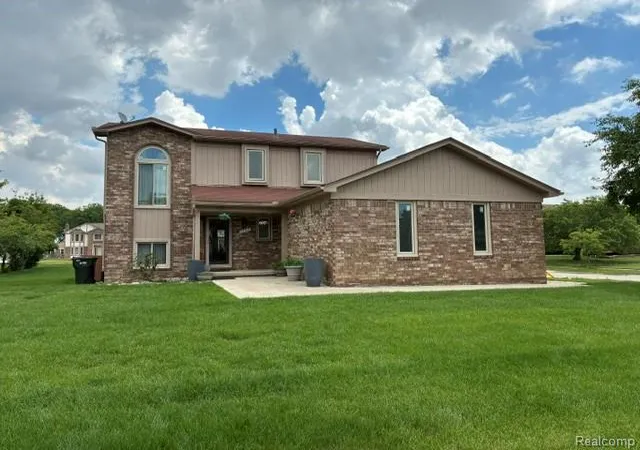 Photo 1 of Single family home for sale at 35616 Drake Dr, Sterling Heights, MI 48310 | MLS# 61006062 | Listing updated on 2026-08-09