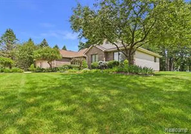 Homes for sale in Metamora, MI | 4133 Creeks Edge Dr, Metamora, MI 48455 | MLS# 61009692
