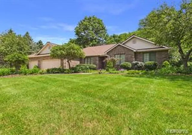 Homes for sale in Metamora, MI | 4133 Creeks Edge Dr, Metamora, MI 48455 | MLS# 61009692