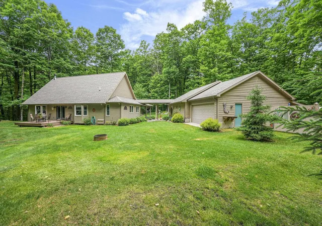 Homes for sale in Bellaire, MI | 5610 Woodland Ct, Bellaire, MI 49615 | MLS# 80069947