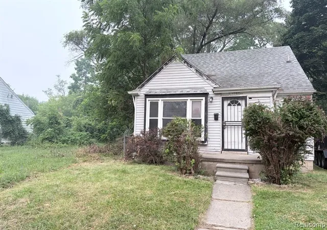 Photo 2 of Single family home for sale at 18923 Fielding St, Detroit, MI 48219 2511 | MLS# 61024600 | Listing updated on 2026-08-27