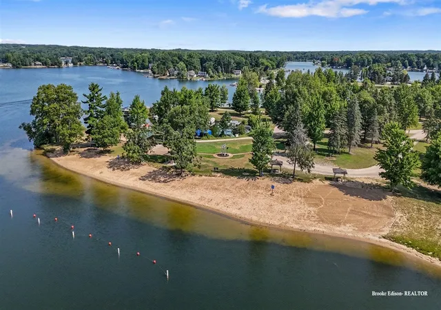 Homes for sale in Canadian Lakes, MI | 9780 Alamo Ct, Canadian Lakes, MI 49346 | MLS# 70532813