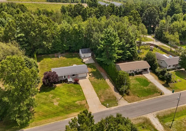 Photo 3 of Single family home for sale at 2698 Hamilton Rd, Muskegon, MI 49445 | MLS# 70550832 | Listing updated on 2026-09-14