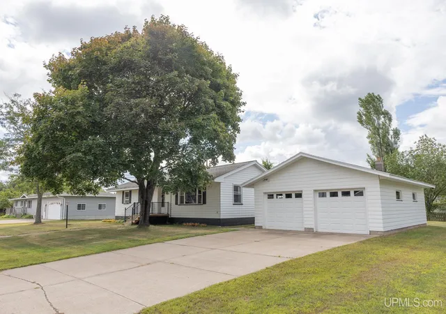 Photo 1 of Single family home for sale at 1765 Ellsworth St, Ishpeming, MI 49849 | MLS# 50219879 | Listing updated on 2026-09-01