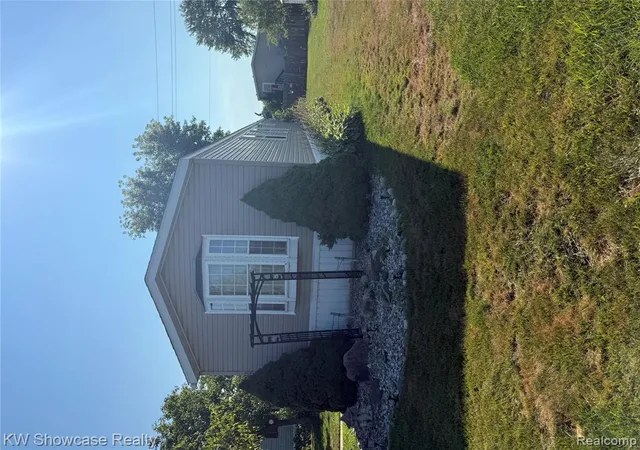 2nd image of 2263 Evergreen St, Wixom, MI 48393 | MLS# 61017625