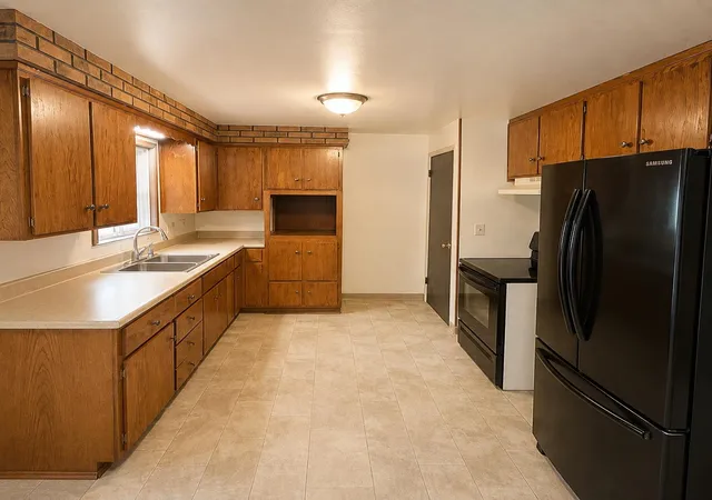 Photo 3 of Single family home for sale at 606 Lasalle St, Bay City, MI 48706 | MLS# 50219146 | Listing updated on 2026-09-08
