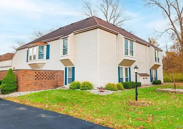 1st image of 8253 Colony #1, Grosse Ile, MI 48138 | MLS# 70540847