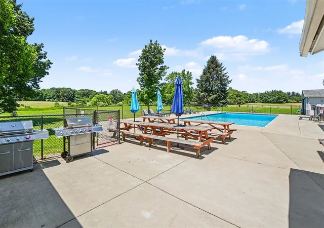 3rd image of 7019 109Th Ave, South Haven, MI 49090 | MLS# 70541152
