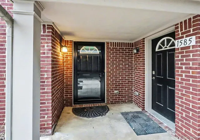 Homes for sale in Ann Arbor, MI | 1577 Addington Ln, Ann Arbor, MI 48108 8955 | MLS# 60967644