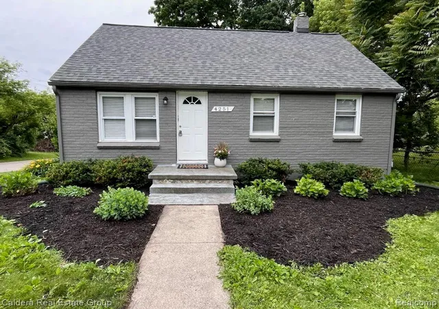 Homes for sale in Auburn Hills, MI | 4251 Quebec St, Auburn Hills, MI 48326 | MLS# 61003439