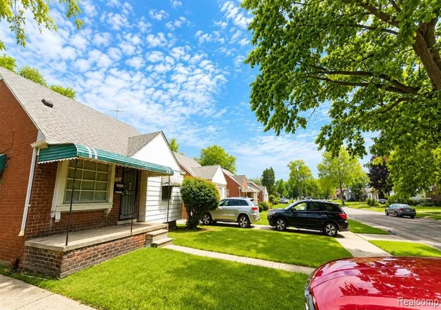 Homes for sale in Detroit, MI | 12585 Duchess St, Detroit, MI 48224 | MLS# 60994896