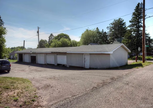 Photo 3 of Multi family home for sale at 421 S Suffolk St, Ironwood, MI 49938 | MLS# 50211095 | Listing updated on 2026-08-24