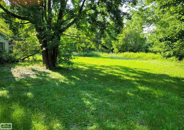 Photo 4 of Sale Pending at 46271 Jefferson Ave, Chesterfield, MI 48047 | MLS# 50124480 | Listing updated on 2026-08-10