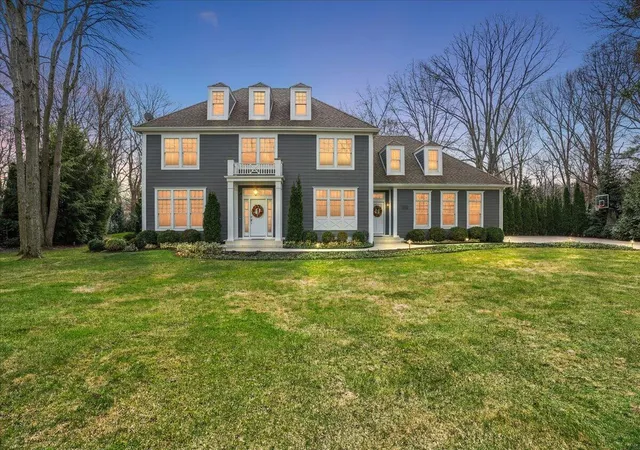 1st image of 3277 Estates Dr, Saint Joseph, MI 49085 | MLS# 70518586