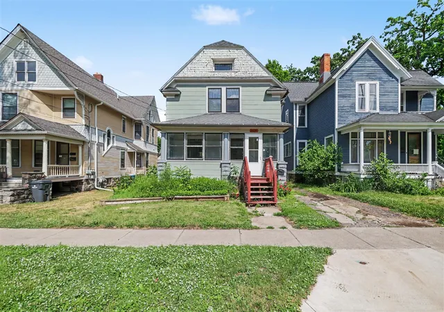 Photo 1 of Single family home for sale at 1007 S Westnedge Ave, Kalamazoo, MI 49008 | MLS# 70538301 | Listing updated on 2026-08-27