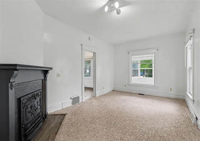 Photo 3 of Single family home for sale at 1007 S Westnedge Ave, Kalamazoo, MI 49008 | MLS# 70538301 | Listing updated on 2026-08-27