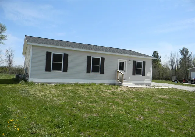 Photo 3 of Single family home for sale at 210 Taylors Ct, Scottville, MI 49454 | MLS# 70530386 | Listing updated on 2026-09-29