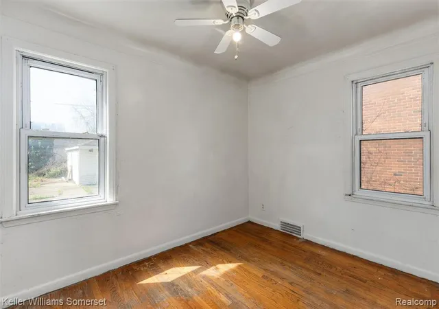 5th image of 16036 Carlisle St, Detroit, MI 48205 | MLS# 60988740