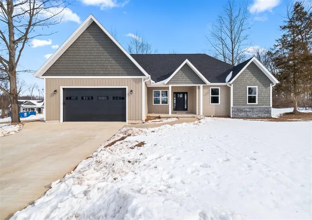 Homes for sale in Coldwater, MI | 64 Arapaho Trl, Coldwater, MI 49036 | MLS# 70515151