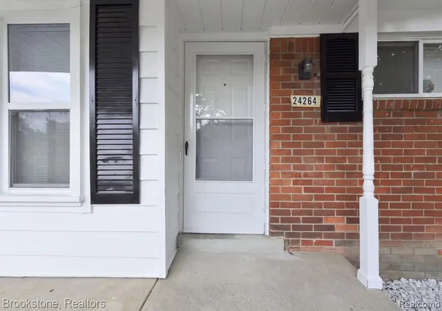 Photo 3 of Single family home for sale at 24264 Wilmot Ave, Eastpointe, MI 48021 1350 | MLS# 61023024 | Listing updated on 2026-08-21