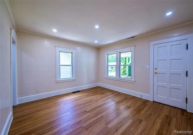 Photo 5 of Single family home for sale at 3226 Grayson St, Ferndale, MI 48220 | MLS# 61005405 | Listing updated on 2026-08-22
