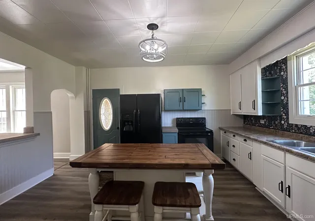Photo 3 of Sale Pending at 502 Luoma Rd, Wakefield, MI 49968 | MLS# 50215573 | Listing updated on 2026-09-29