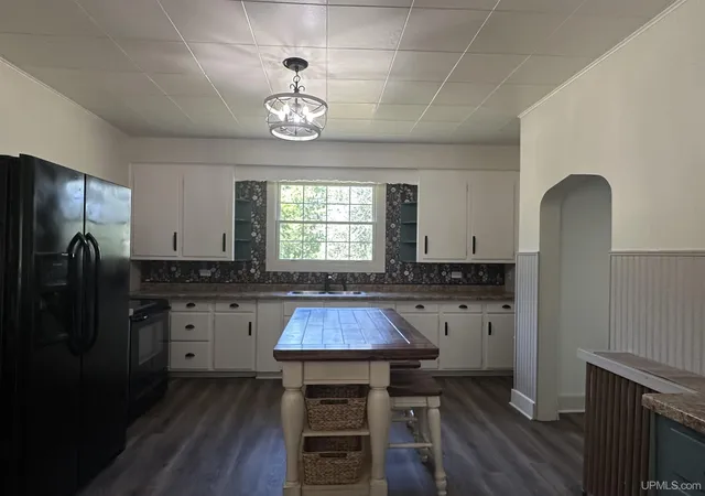 Photo 4 of Sale Pending at 502 Luoma Rd, Wakefield, MI 49968 | MLS# 50215573 | Listing updated on 2026-09-29