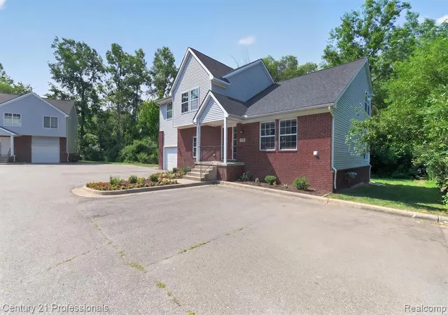 3rd image of 2042 Decker Rd, Walled Lake, MI 48390 | MLS# 61014094
