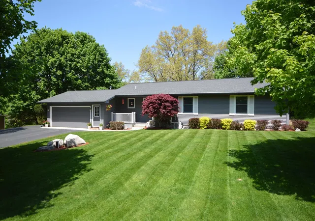 Homes for sale in Traverse City, MI | 2639 Hammond Highlands Dr, Traverse City, MI 49686 | MLS# 80066233