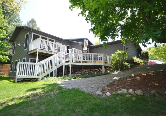 Homes for sale in Traverse City, MI | 2639 Hammond Highlands Dr, Traverse City, MI 49686 | MLS# 80066233