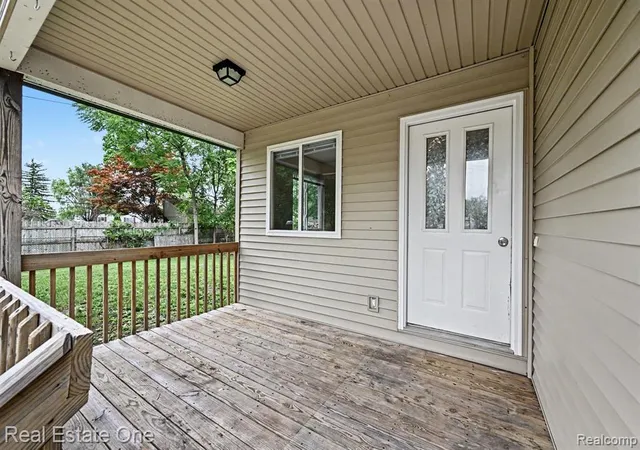 Photo 4 of Sale Pending at 3630 Highland Blvd, Highland, MI 48356 1828 | MLS# 61022875 | Listing updated on 2026-09-01