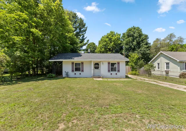 Homes for sale in Wayland, MI | 485 Park St, Wayland, MI 49348 | MLS# 70544512