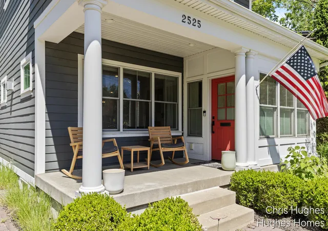 Homes for sale in East Grand Rapids, MI | 2525 Lake Dr, East Grand Rapids, MI 49506 | MLS# 70536283