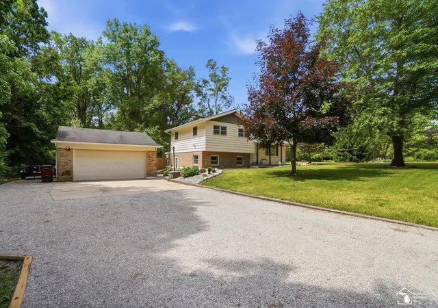 Homes for sale in Lambertville, MI | 4021 Section Rd, Lambertville, MI 48144 | MLS# 50211833