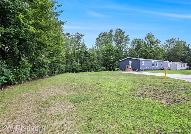 2nd image of 6154 Birch Creek Ct, Kimball, MI 48704 | MLS# 61024099
